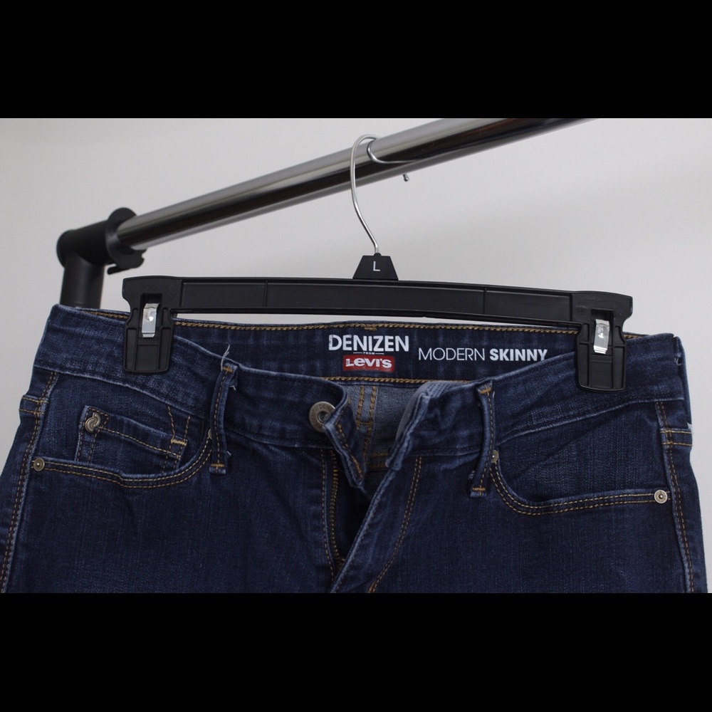 Jeans - Picture 2 of 4